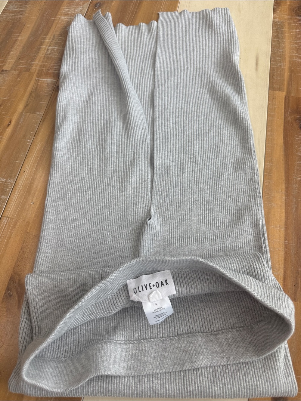 Olive & Oak Cream Sweater with Grey Midi Skirt. (B2) - Picture 3 of 3